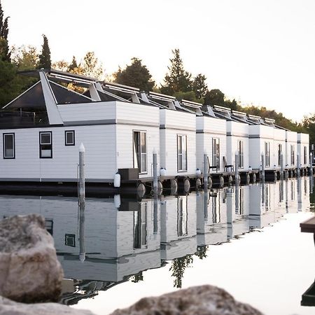 The Sea Lodges Portoroz - Bootshaus Floating Sea House Ngoại thất bức ảnh