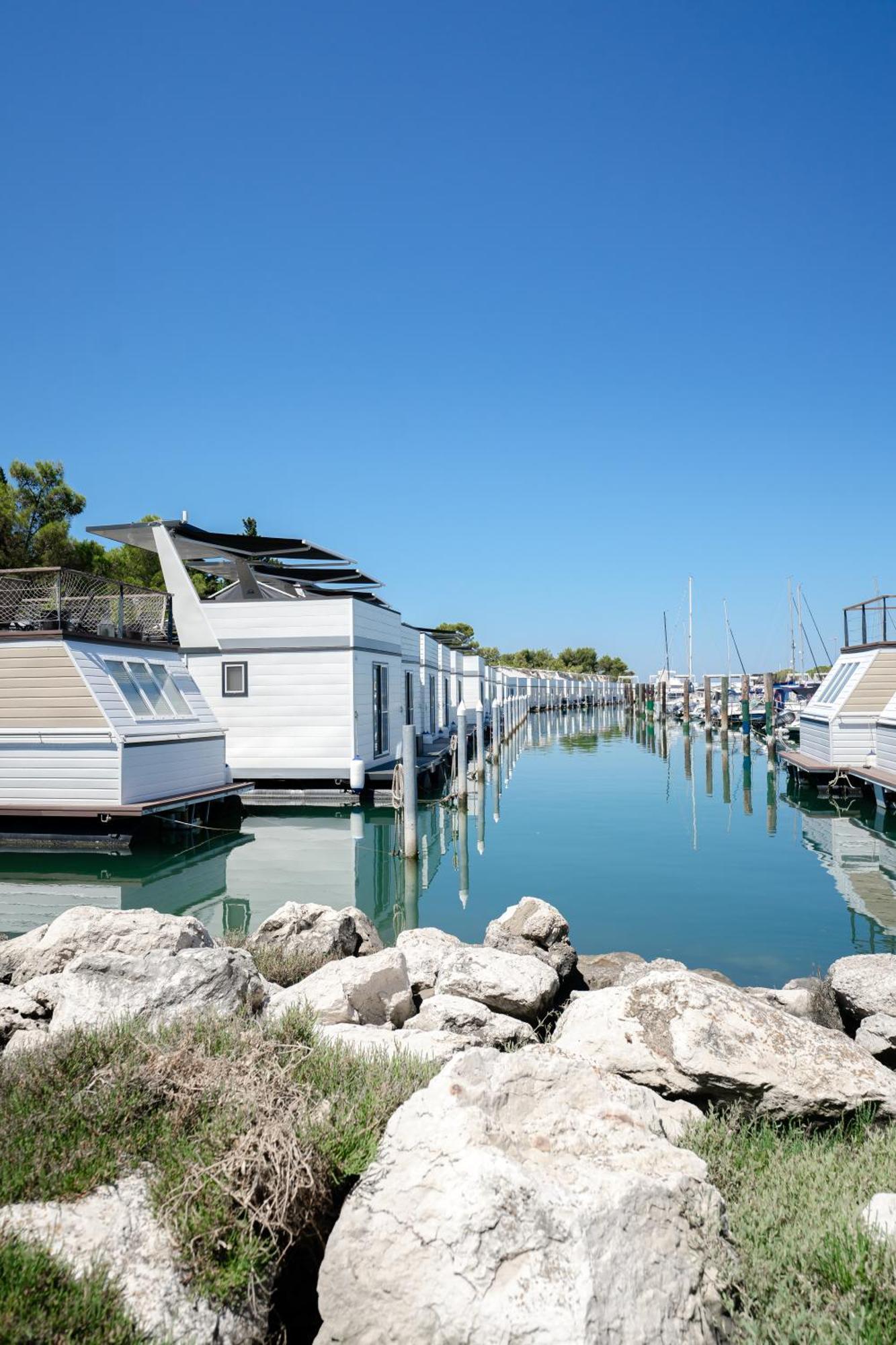 The Sea Lodges Portoroz - Bootshaus Floating Sea House Ngoại thất bức ảnh